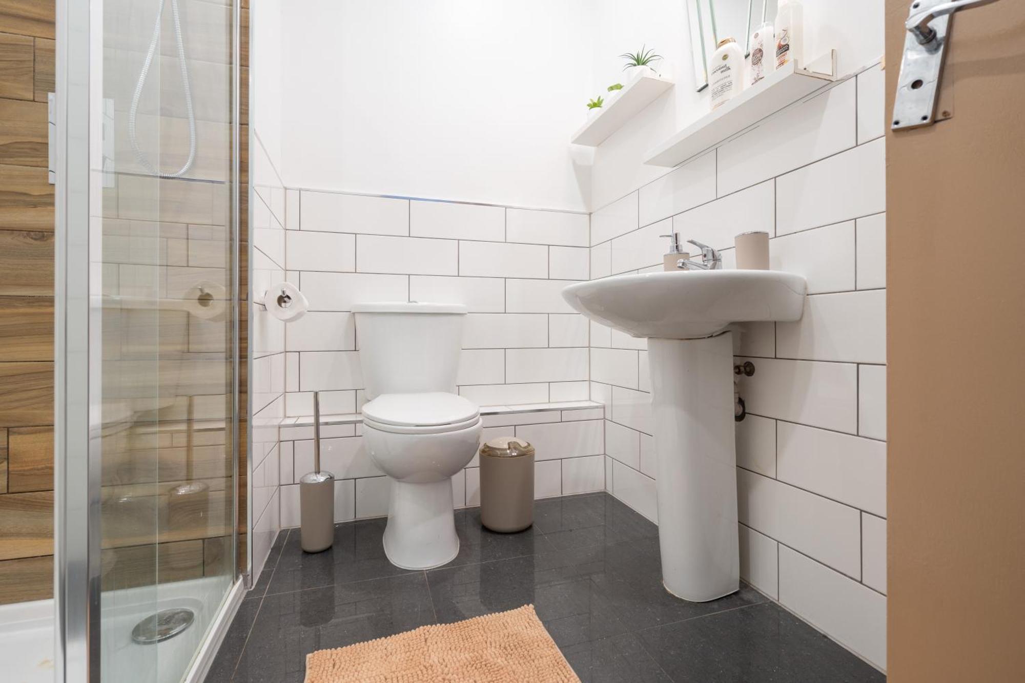 Cosy - Free Nearby Parking * Liverpool